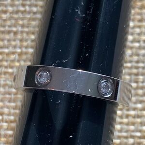 Designer look Sterling silver ring with crystal accents. Size 7.